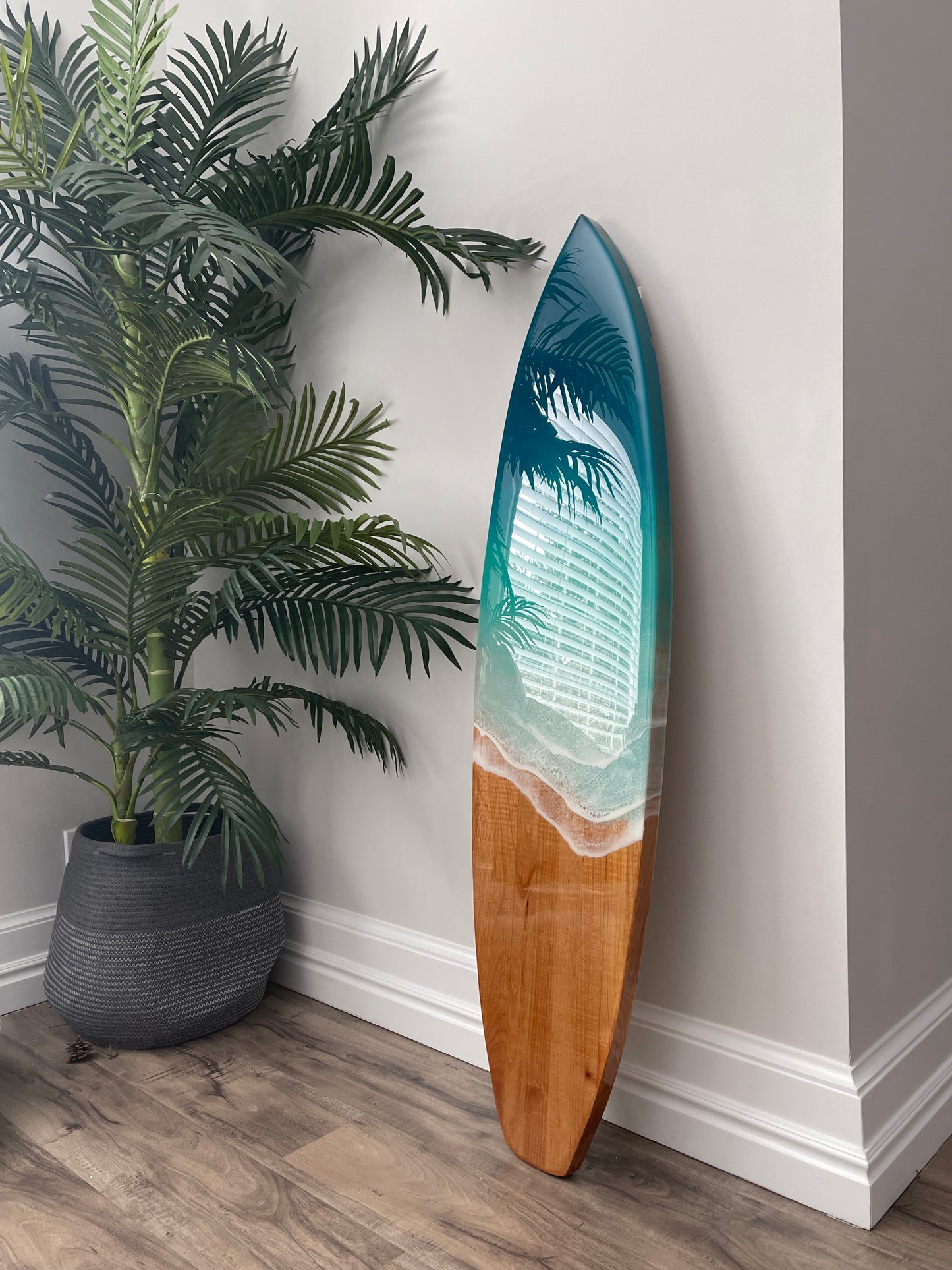 Resin Ocean Surfboard